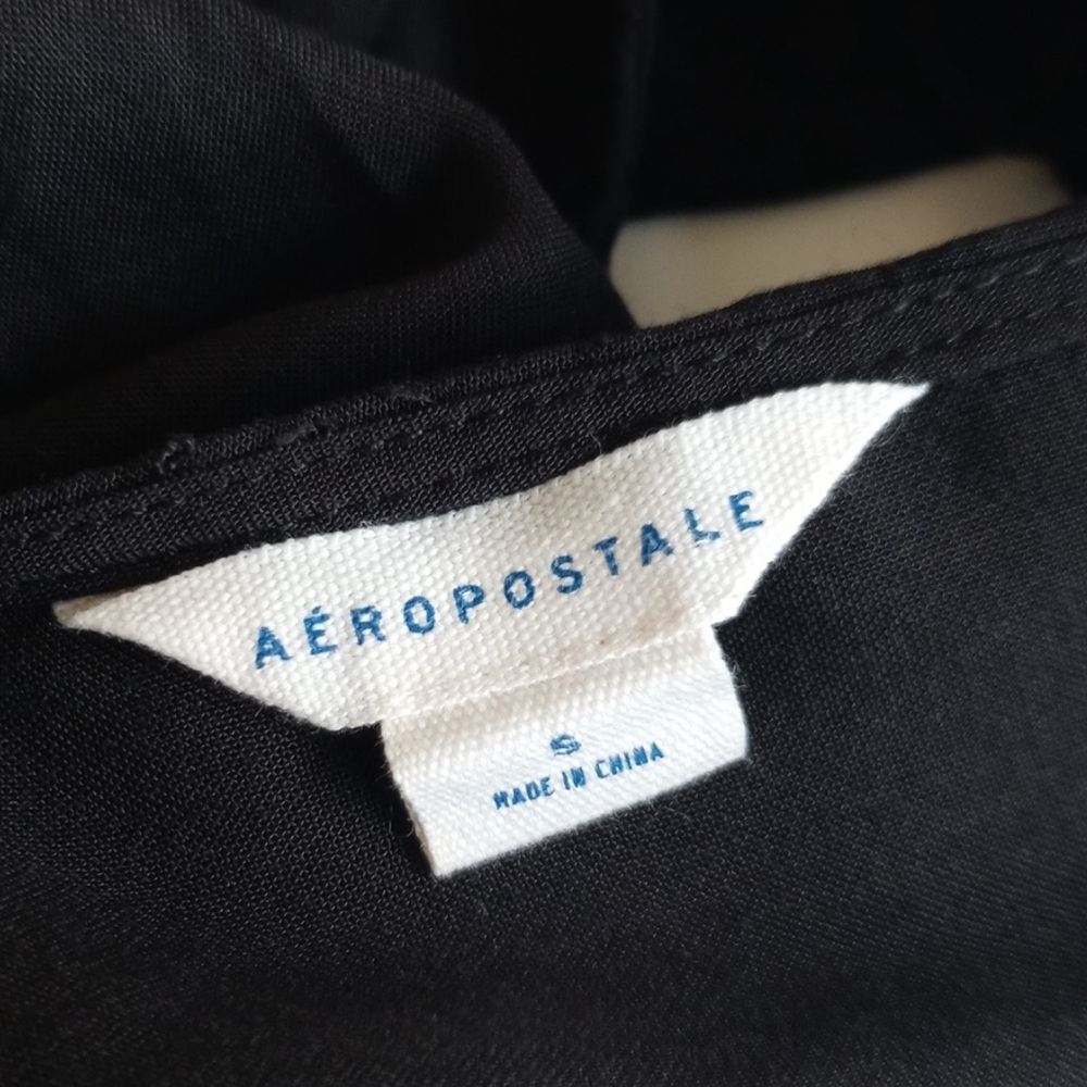 Aeropostale Women’s Black Cut Out Rayon Minimalist Jumper / Short Romper S - Picture 2 of 8